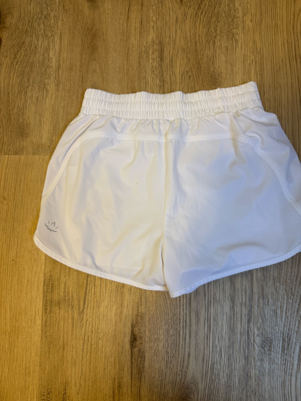Beyond Yoga White Athletic Smocked-Waist Shorts - Picture 3 of 7